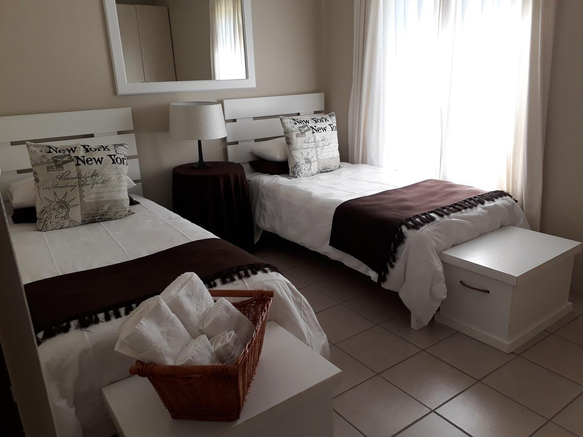 The Upper Deck Apartment Swellendam Dış mekan fotoğraf